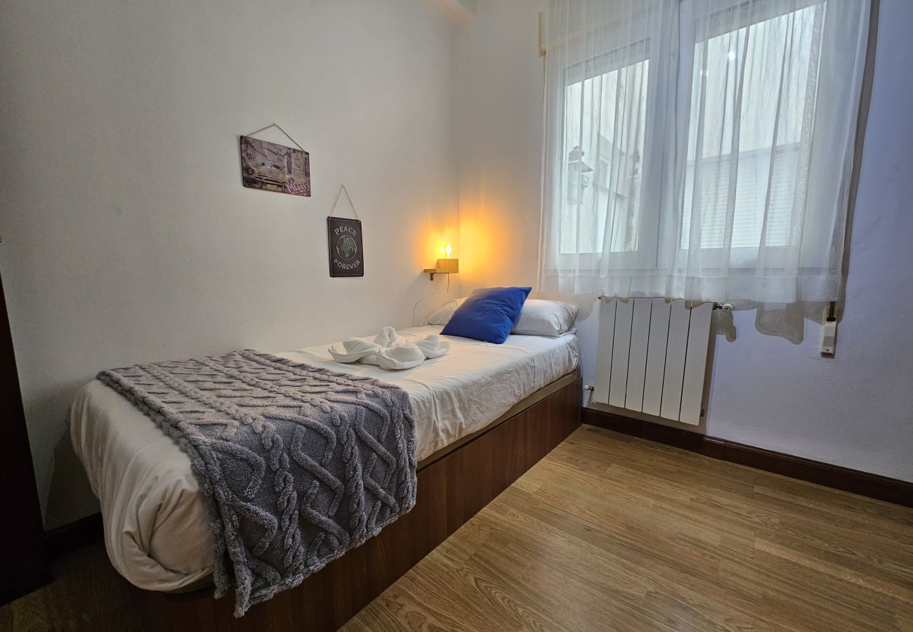 Apartamento en Gijón - 127A Apartamento 3 habitaciones cerca de la playa