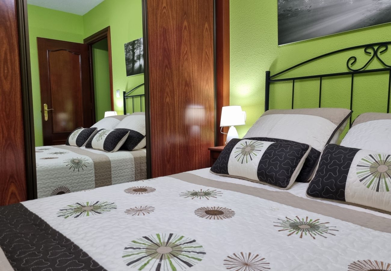 Apartamento en Gijón - 126B Apartamento ESCALERA 7 PLAYA - 3 Hab