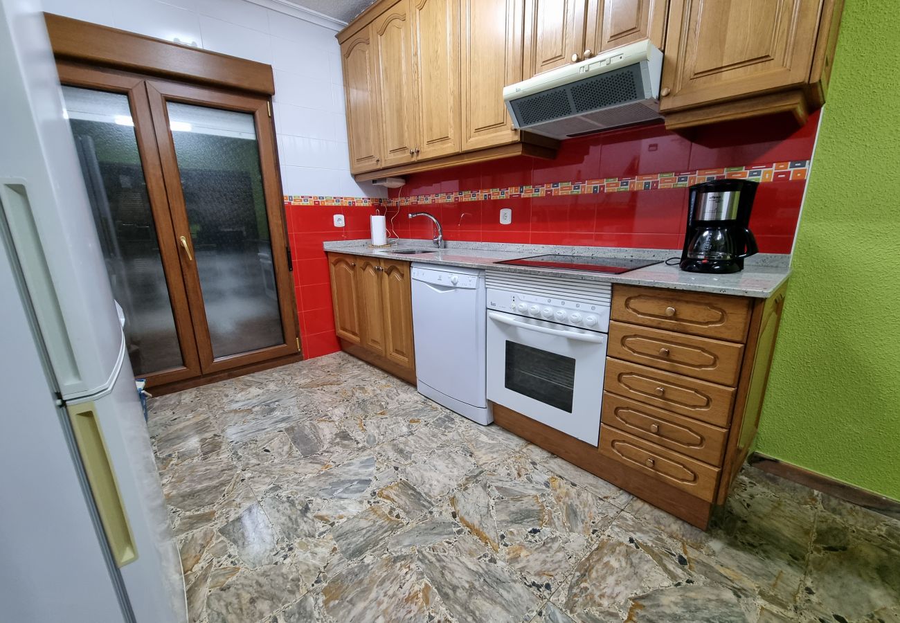 Apartamento en Gijón - 126B Apartamento ESCALERA 7 PLAYA - 3 Hab