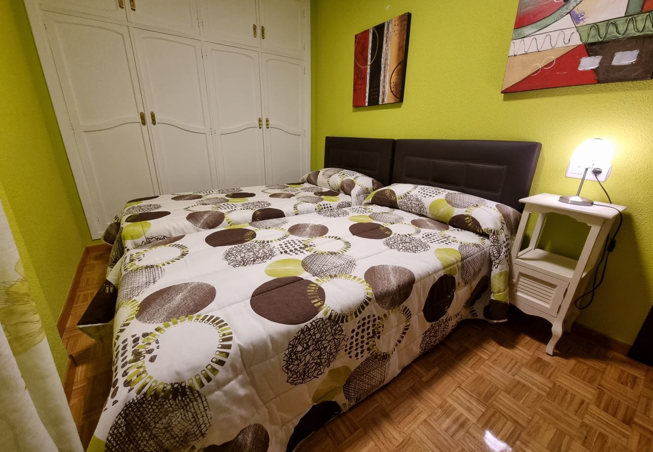 Apartamento en Gijón - 126B Apartamento ESCALERA 7 PLAYA - 3 Hab