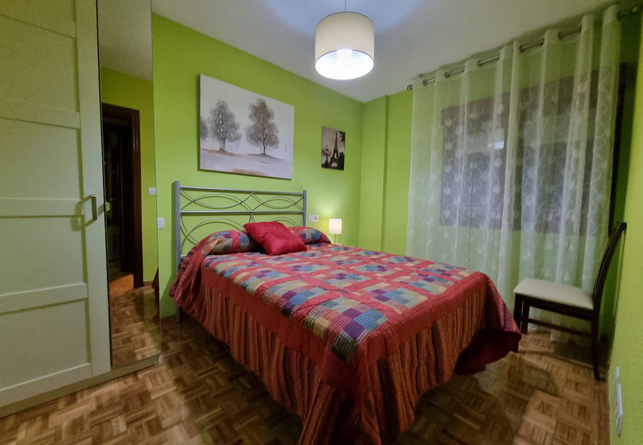 Apartamento en Gijón - 126B Apartamento ESCALERA 7 PLAYA - 3 Hab