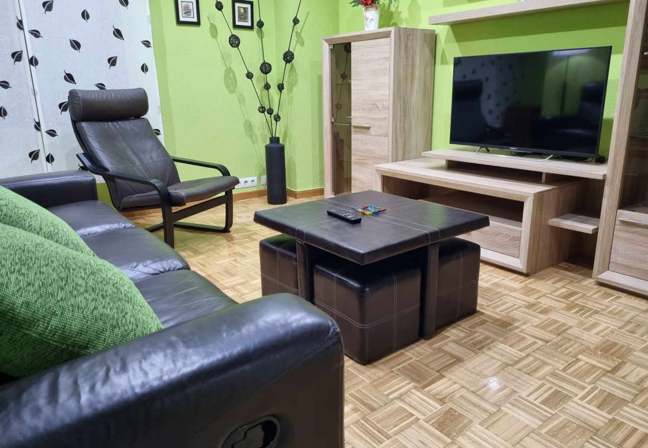 Apartamento en Gijón - 126B Apartamento ESCALERA 7 PLAYA - 3 Hab