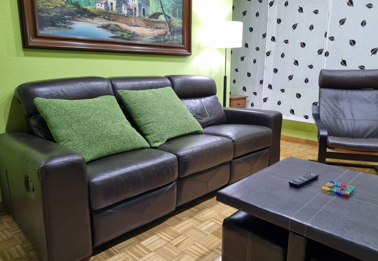 Apartamento en Gijón - 126B Apartamento ESCALERA 7 PLAYA - 3 Hab