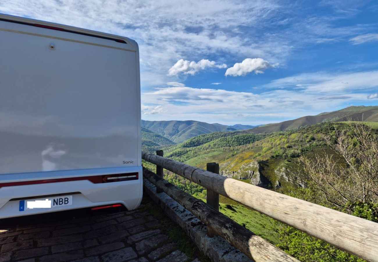 Mobile home en Gijón - CARAV002 - Autocaravana Integral