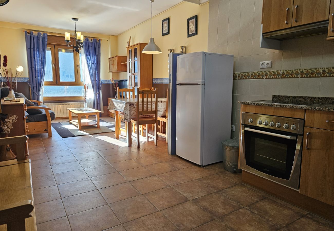 Apartamento en Aller - 21A02 Coqueto apartamento con garaje