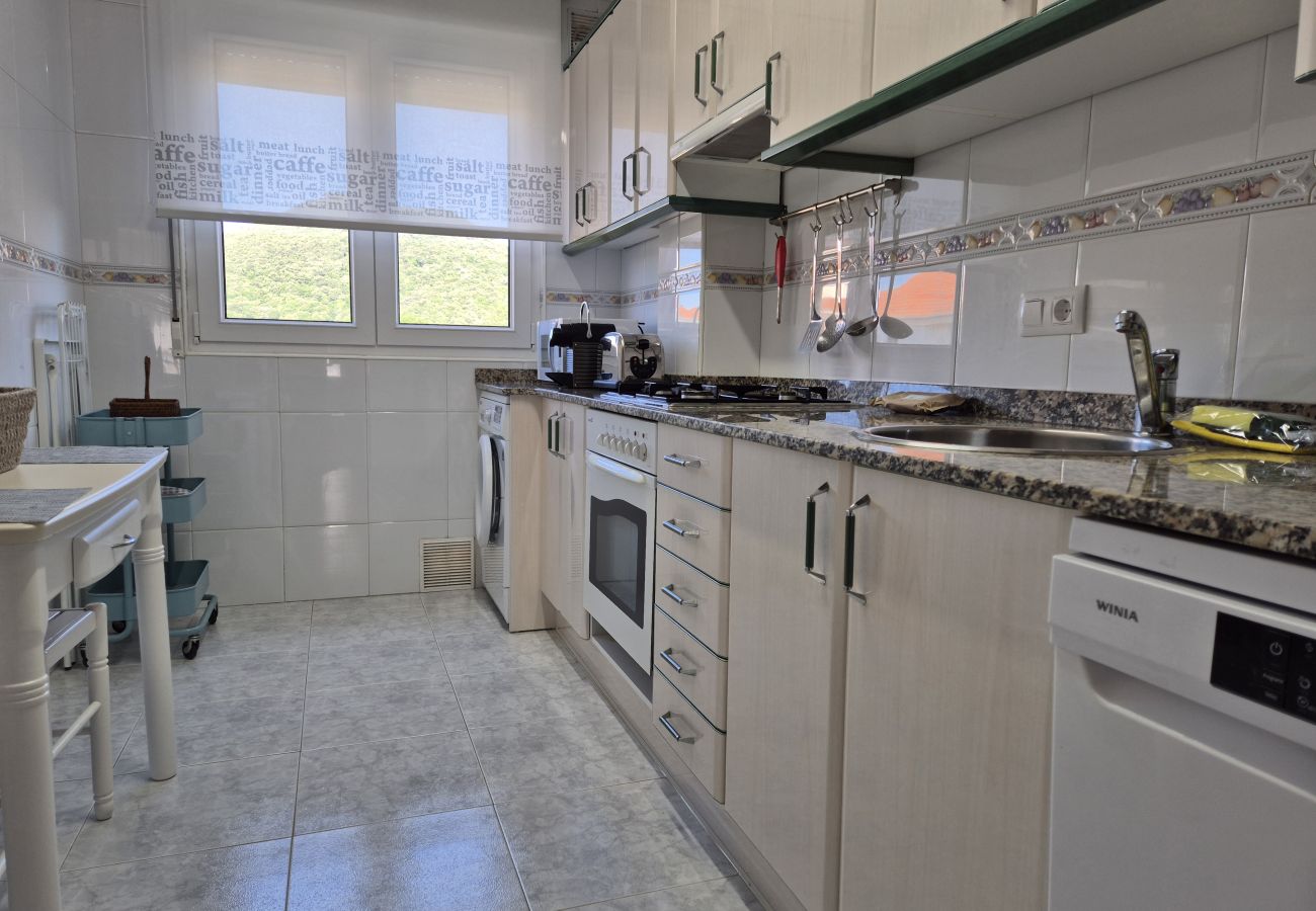 Apartamento en Santoña - C05A02 Apartamento en la playa con piscina