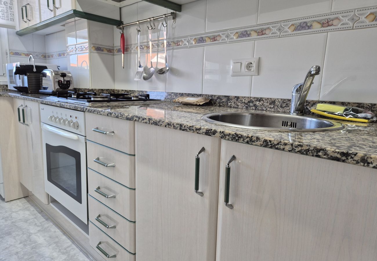 Apartamento en Santoña - C05A02 Apartamento en la playa con piscina