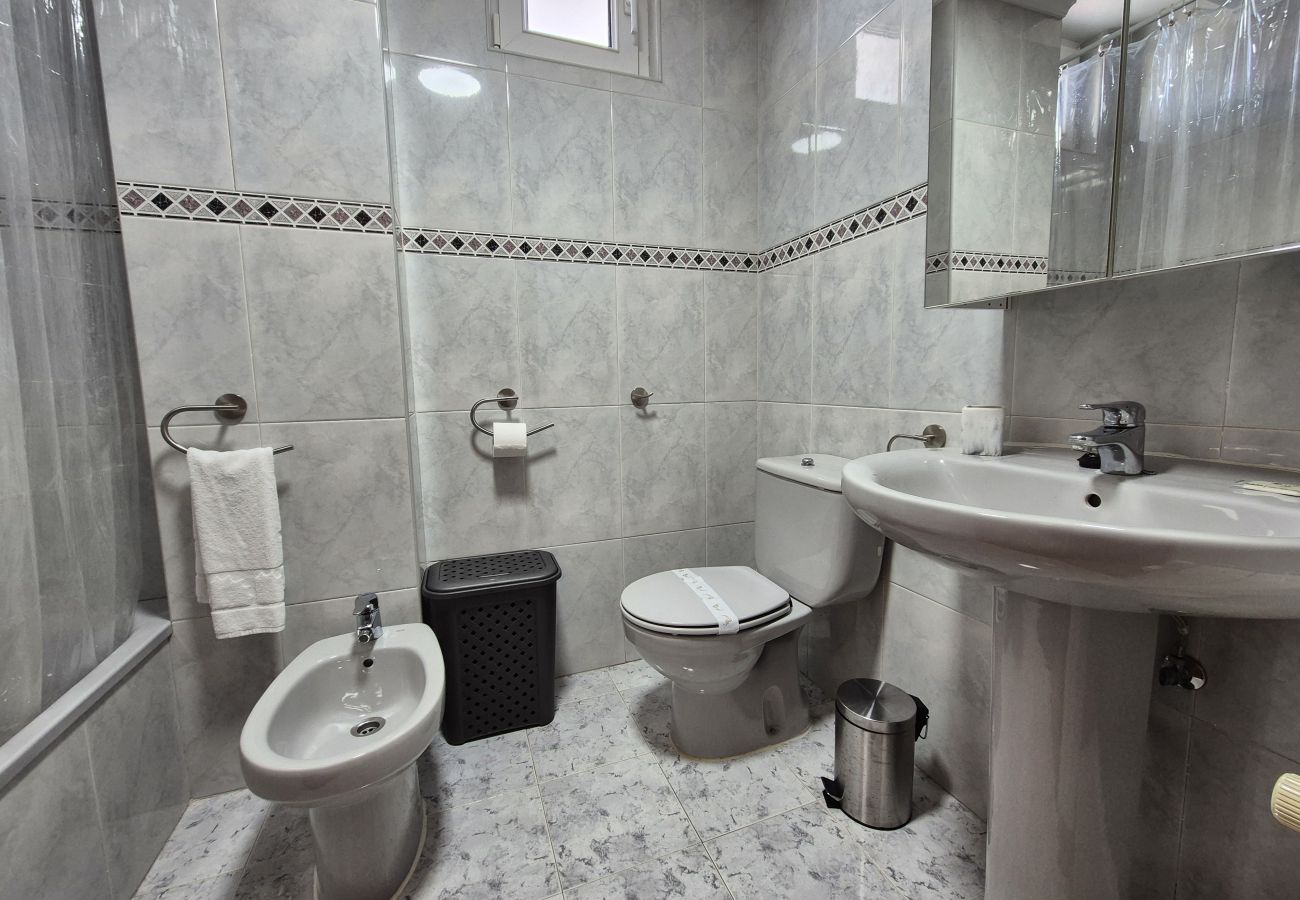 Apartamento en Santoña - C05A02 Apartamento en la playa con piscina