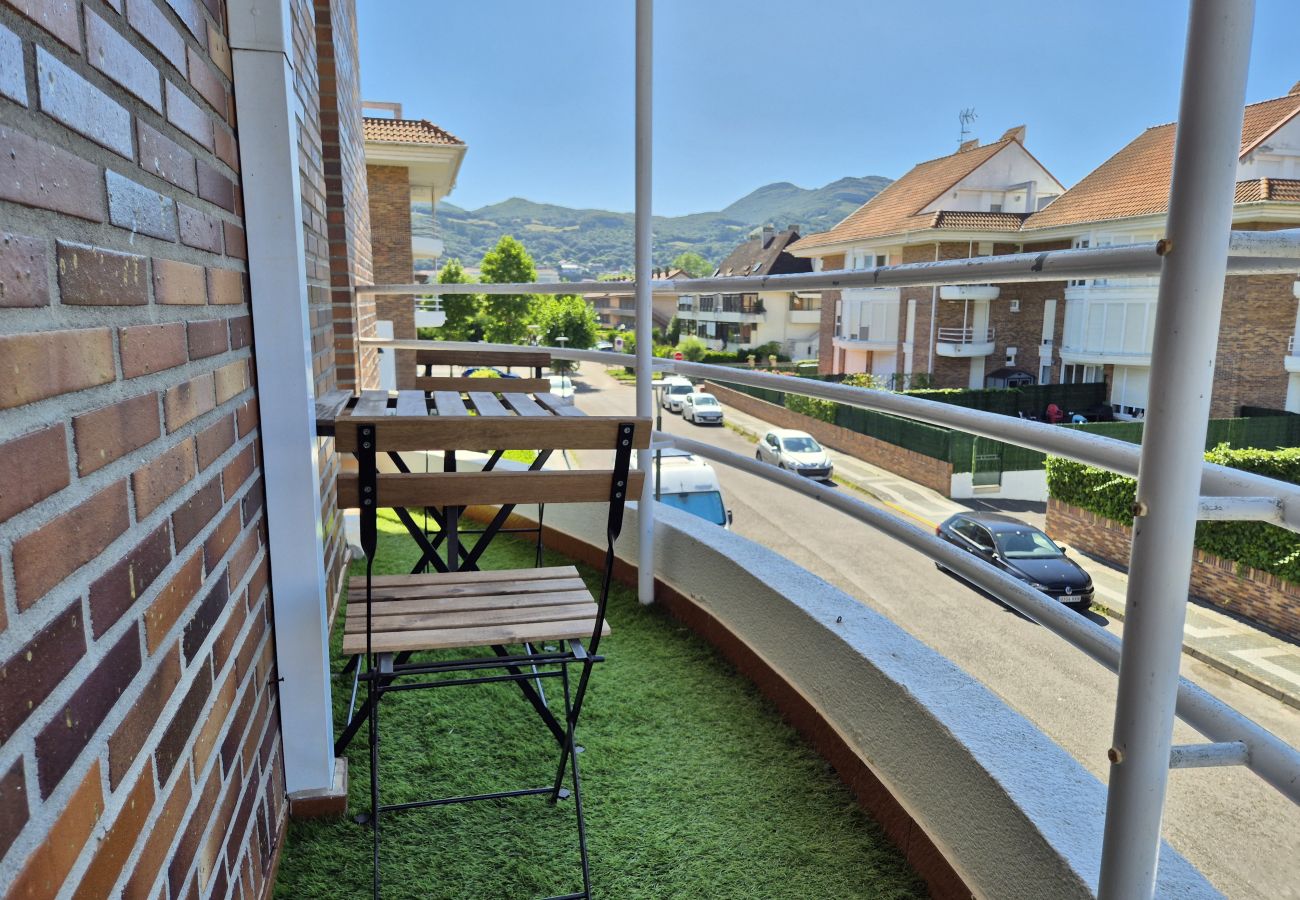 Apartamento en Santoña - C05A02 Apartamento en la playa con piscina