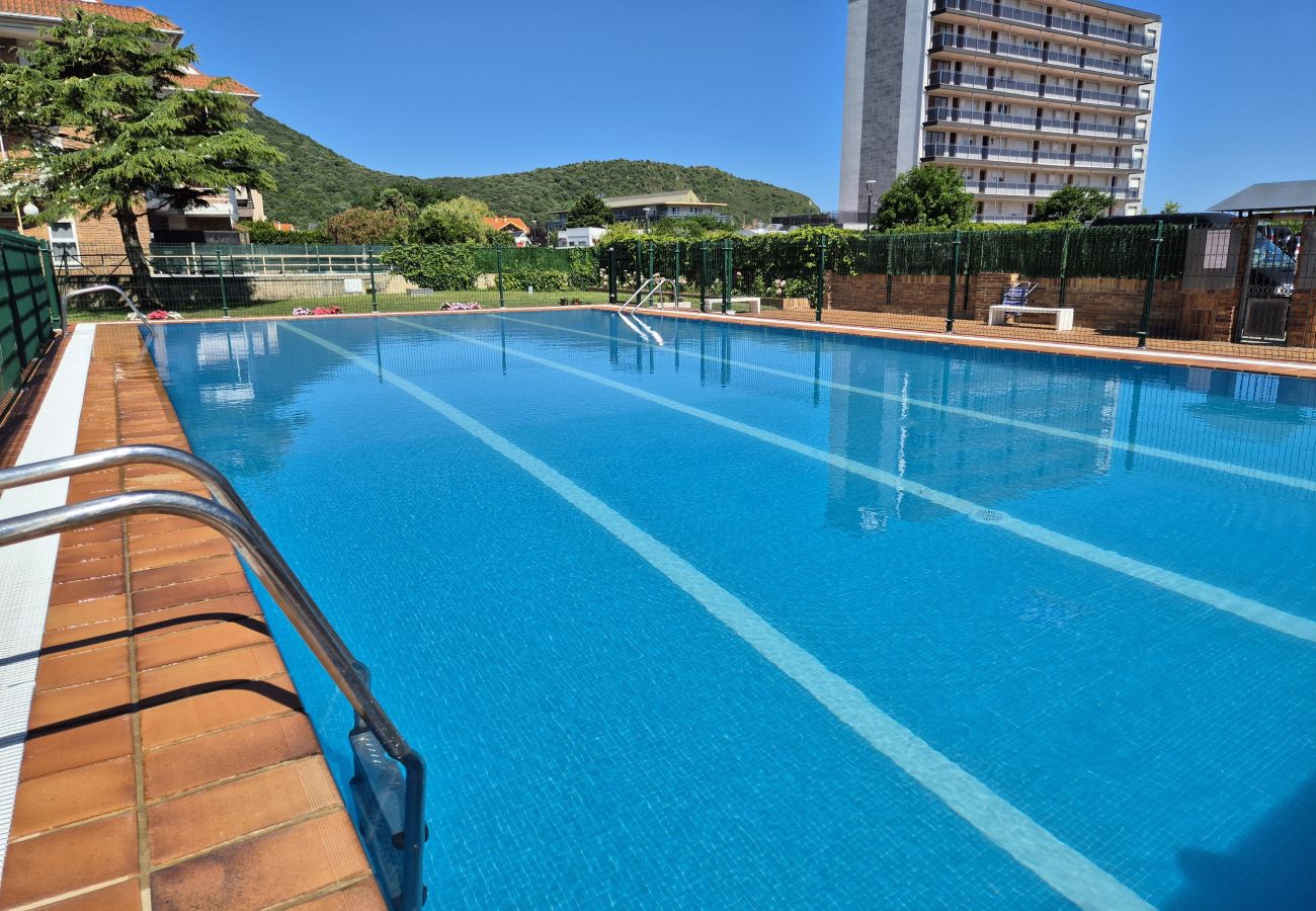 Apartamento en Santoña - C05A02 Apartamento en la playa con piscina