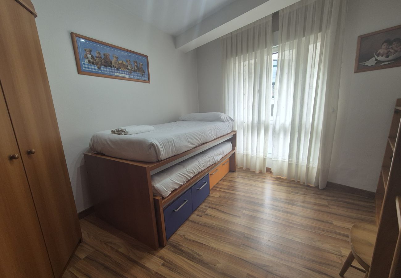 Apartamento en Luanco - 25A06 Centrico Playa 4 dormitorios Luanco