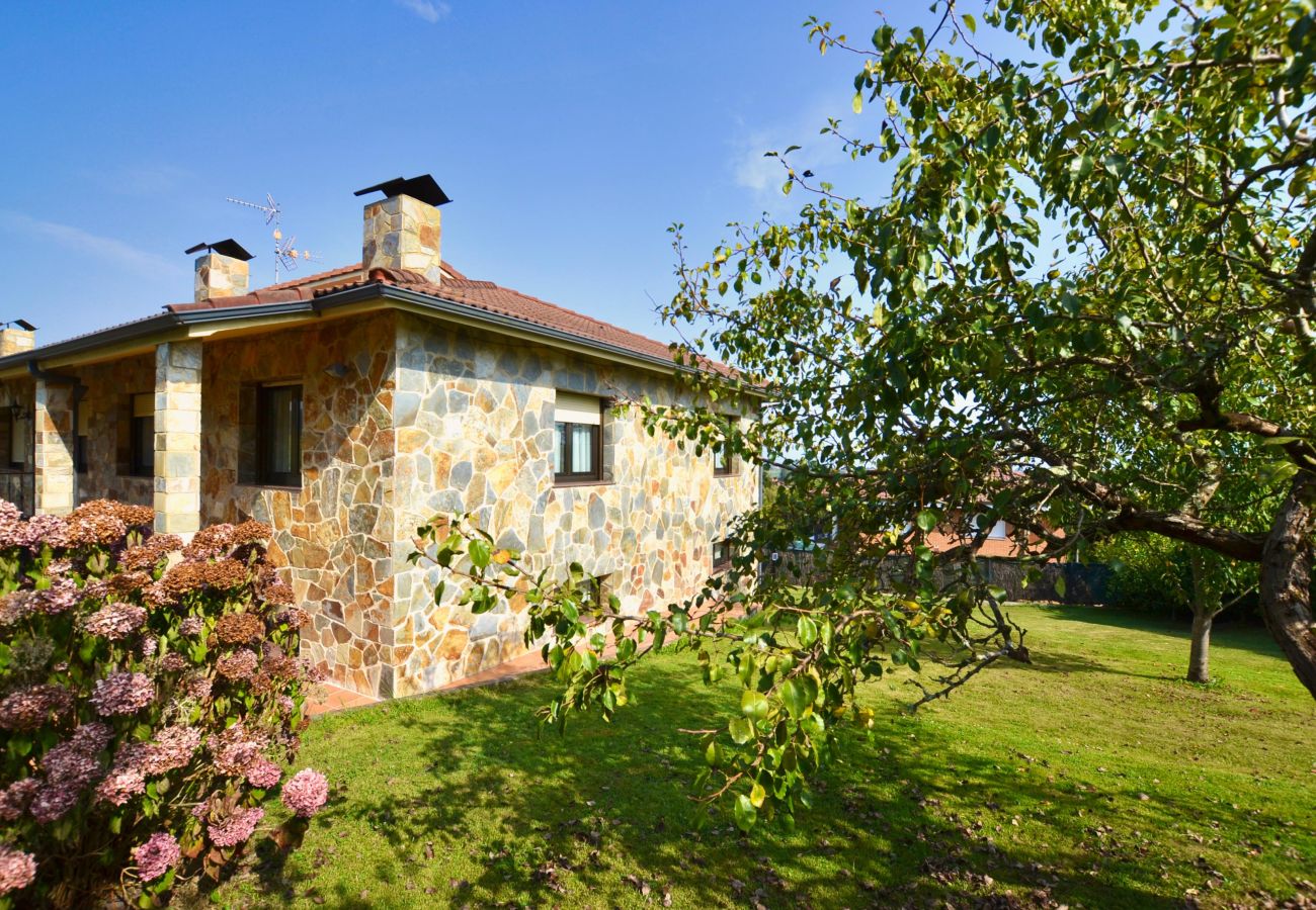Casa en Villaviciosa - 210A Casa Linares Amplia casa en Villaviciosa
