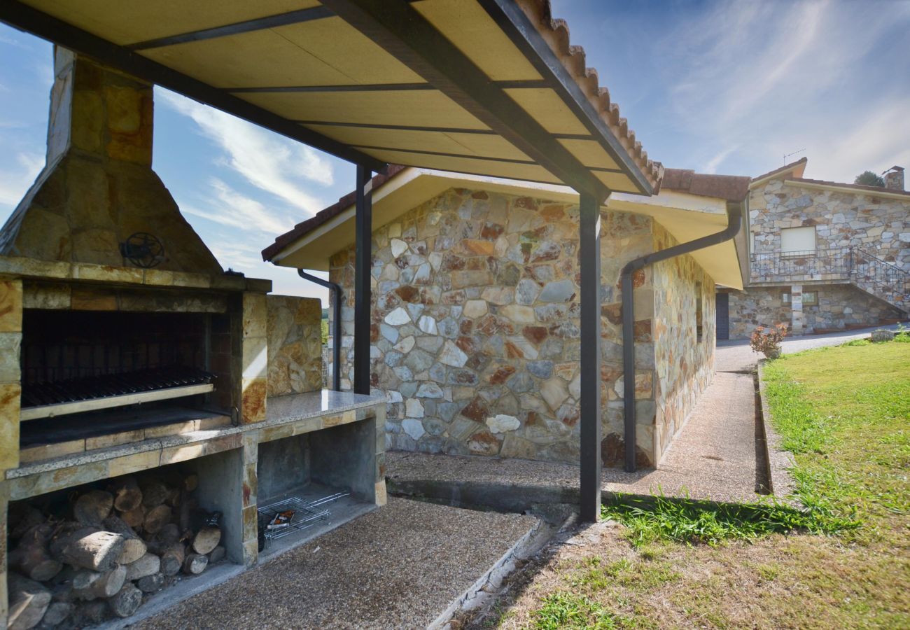 Casa en Villaviciosa - 210A Casa Linares Amplia casa en Villaviciosa