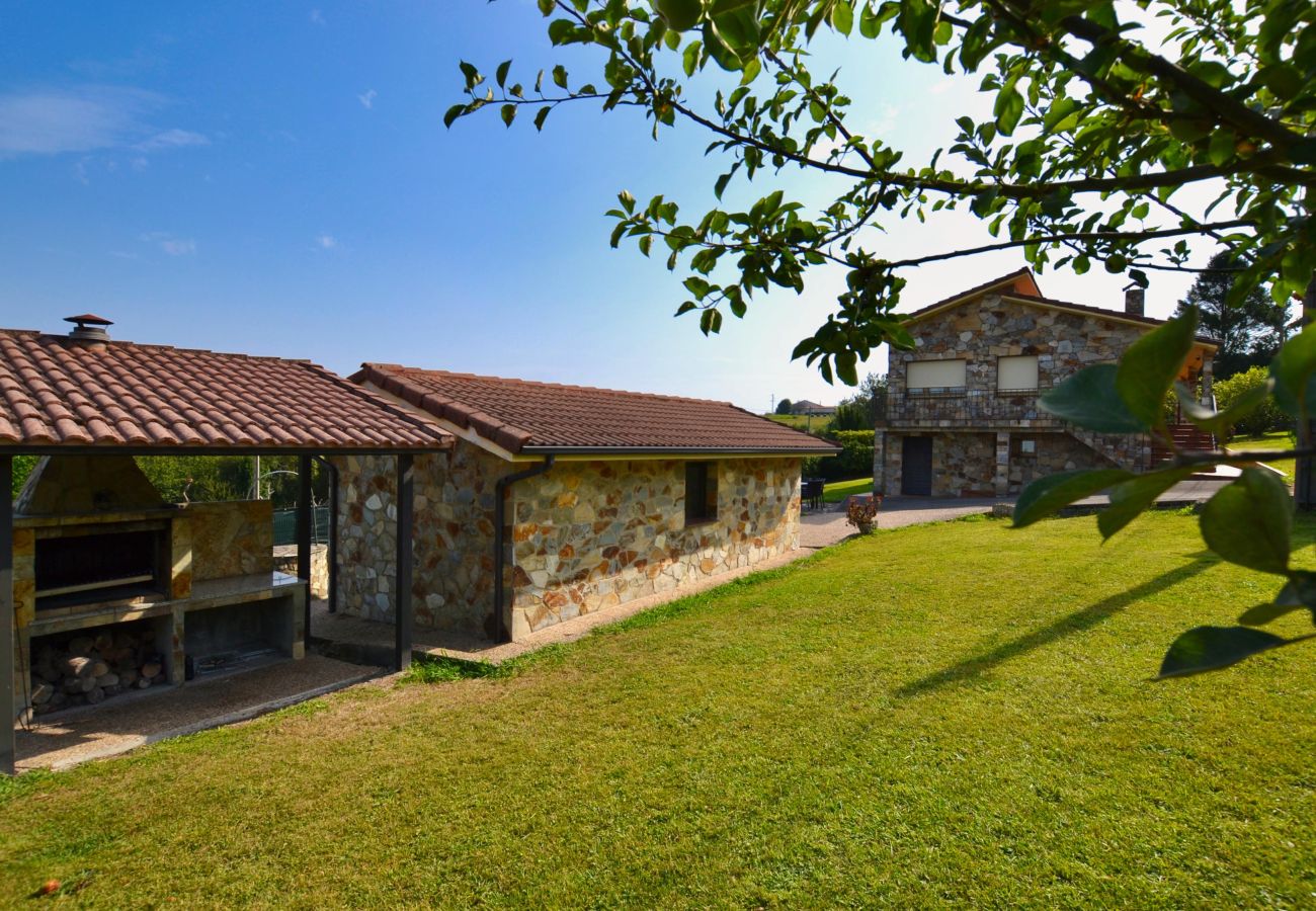 Casa en Villaviciosa - 210A Casa Linares Amplia casa en Villaviciosa