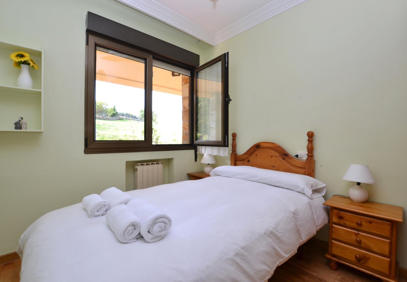 Casa en Villaviciosa - 210A Casa Linares Amplia casa en Villaviciosa