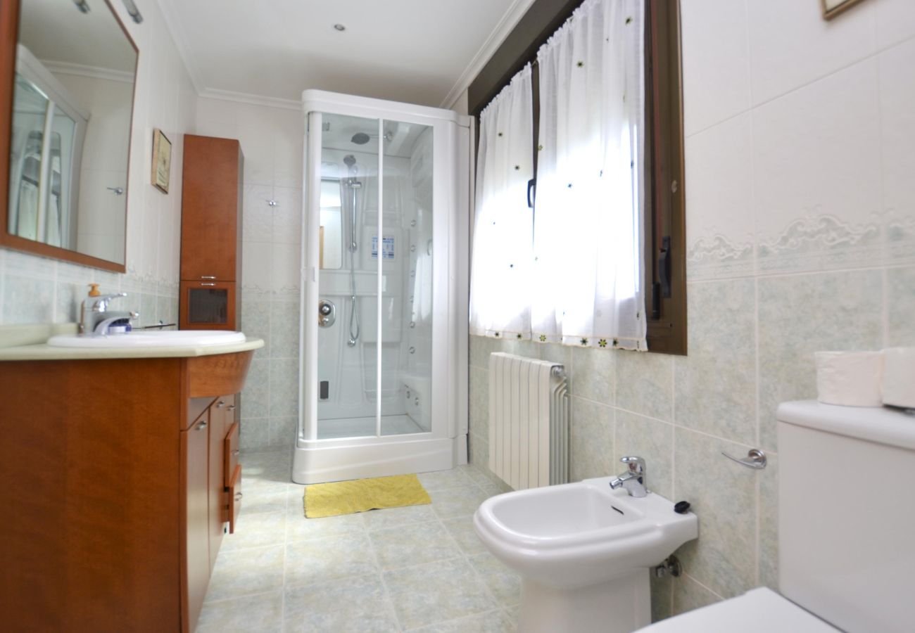 Casa en Villaviciosa - 210A Casa Linares Amplia casa en Villaviciosa