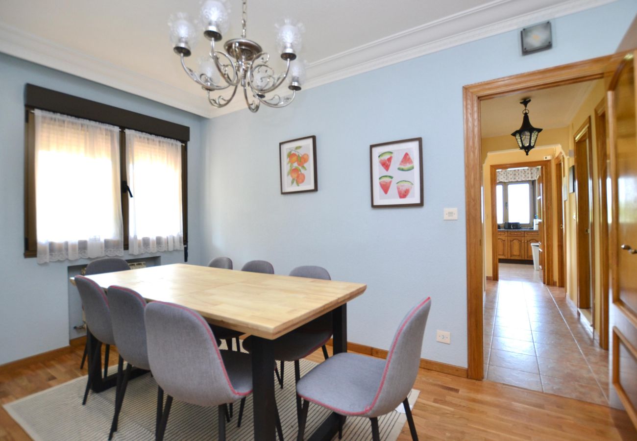 Casa en Villaviciosa - 210A Casa Linares Amplia casa en Villaviciosa