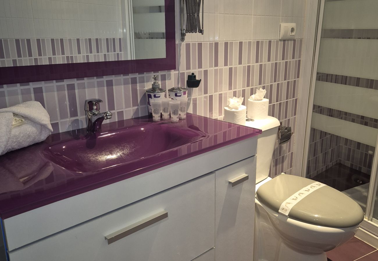 Apartamento en Langreo - 33A02 Amplio Apartamento en Tuilla