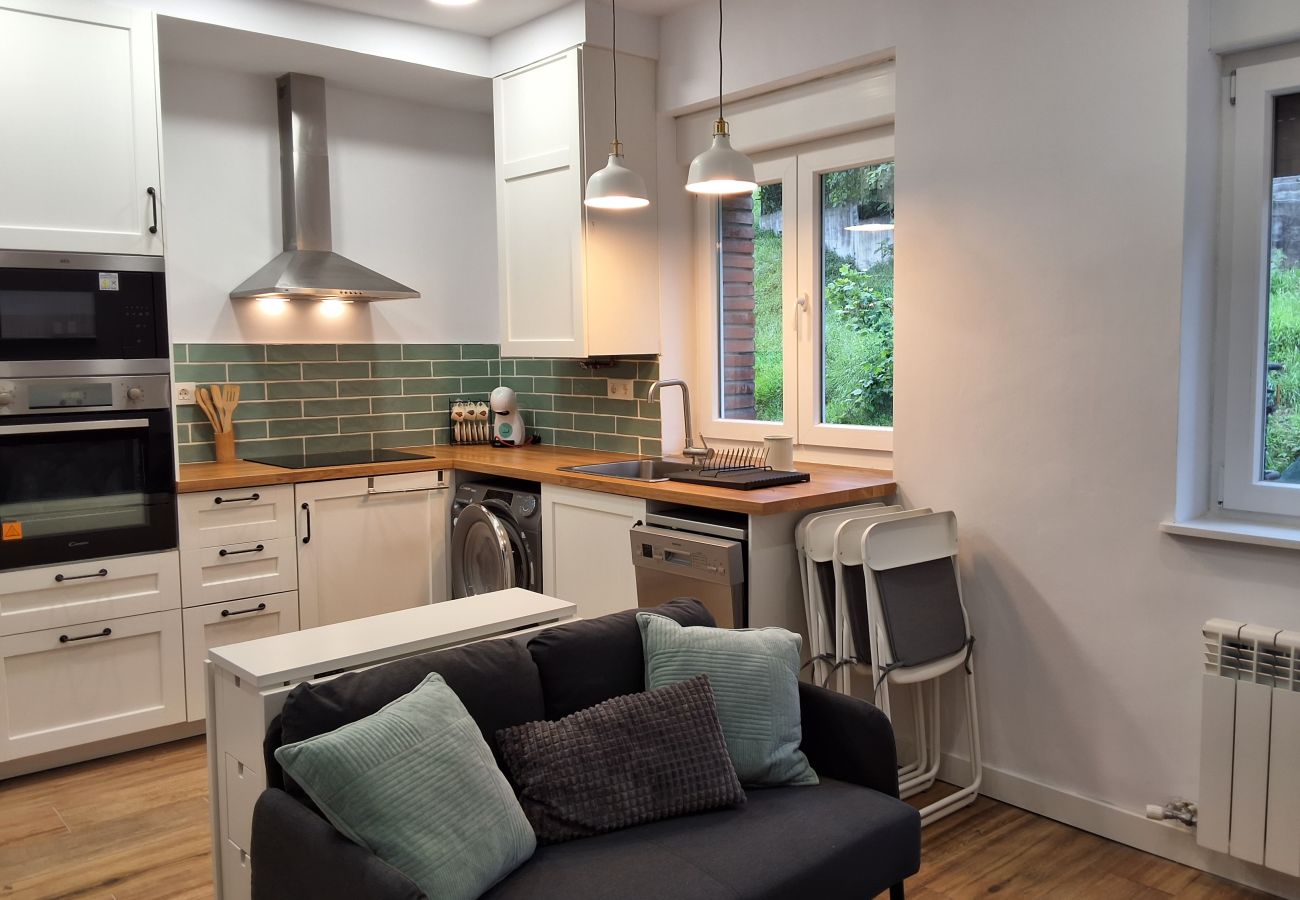 Apartamento en Langreo - 33A03 Apto para 6 pax en Langreo