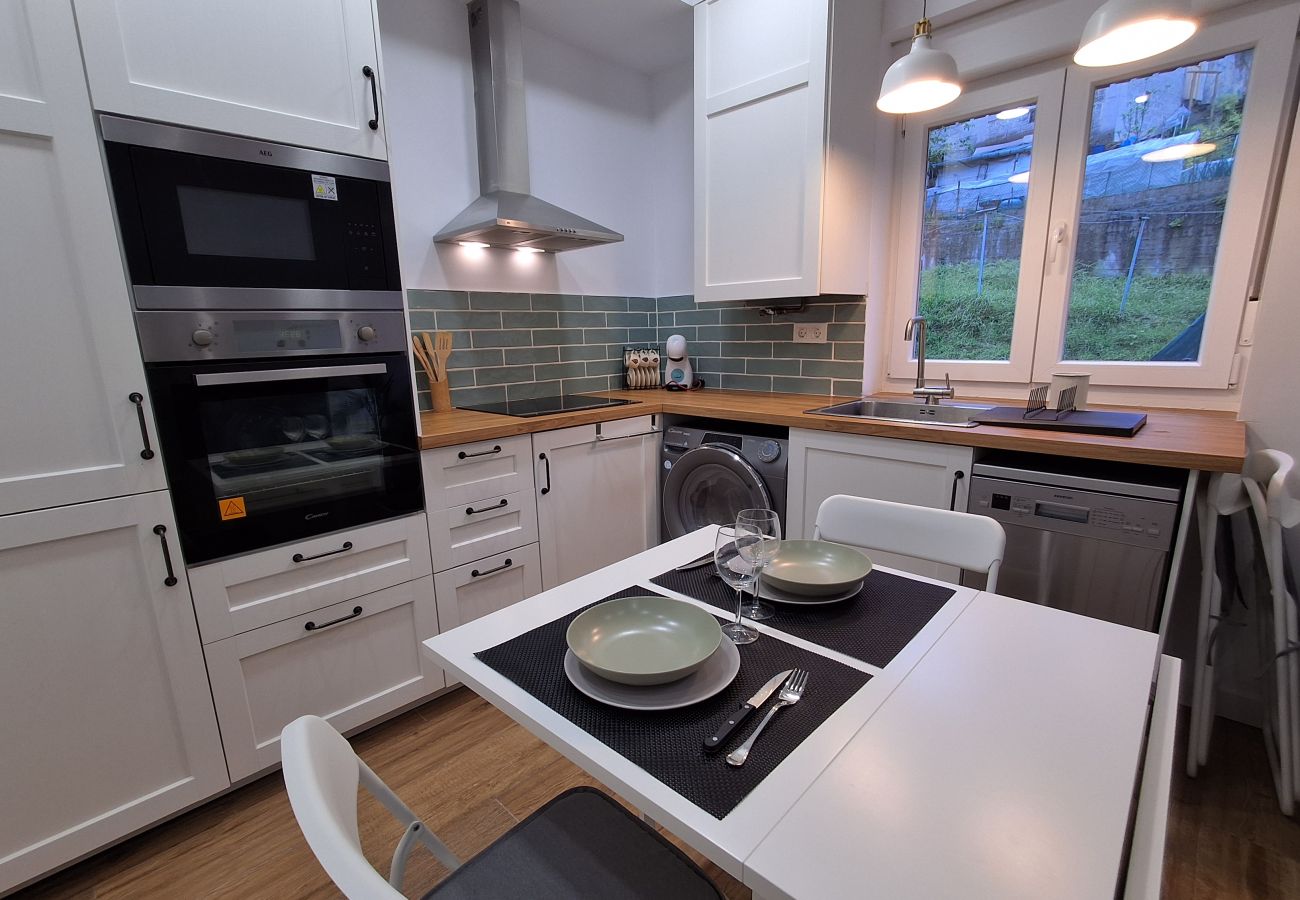 Apartamento en Langreo - 33A03 Apto para 6 pax en Langreo