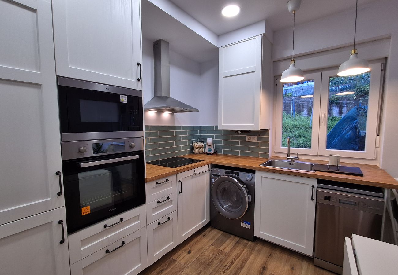 Apartamento en Langreo - 33A03 Apto para 6 pax en Langreo