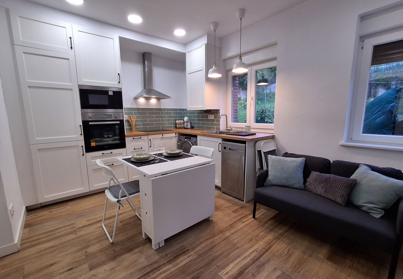 Apartamento en Langreo - 33A03 Apto para 6 pax en Langreo
