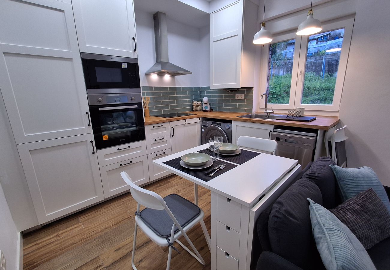 Apartamento en Langreo - 33A03 Apto para 6 pax en Langreo