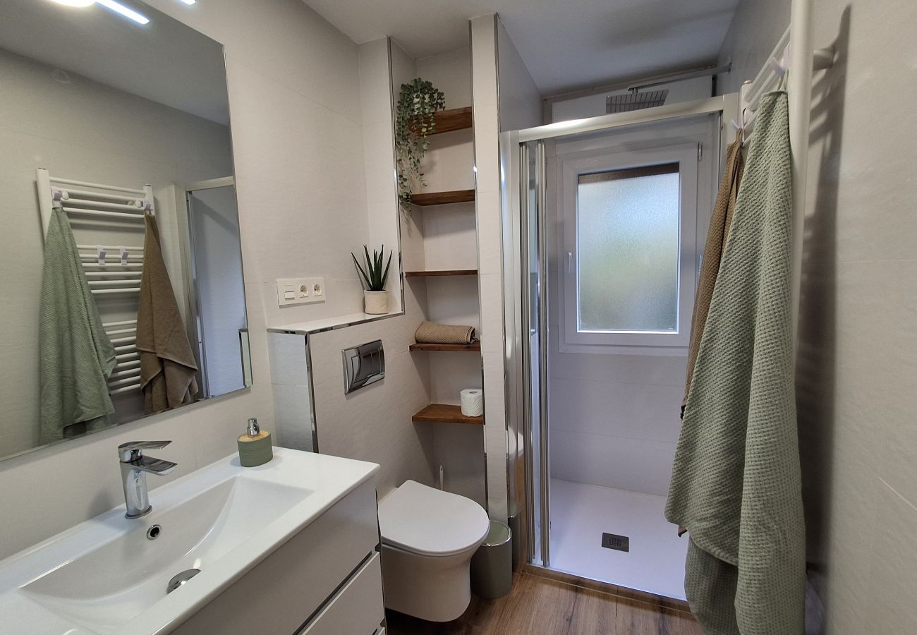 Apartamento en Langreo - 33A03 Apto para 6 pax en Langreo