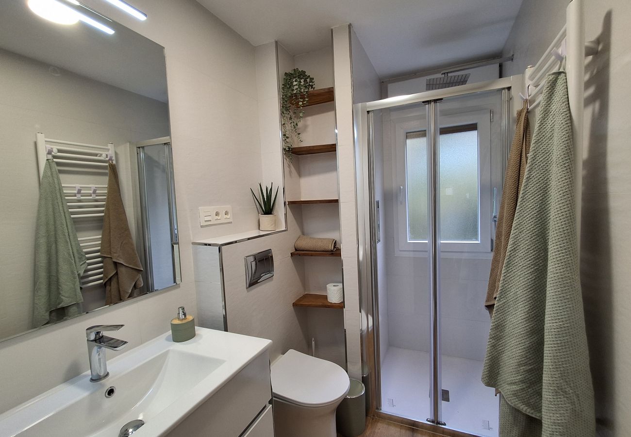 Apartamento en Langreo - 33A03 Apto para 6 pax en Langreo