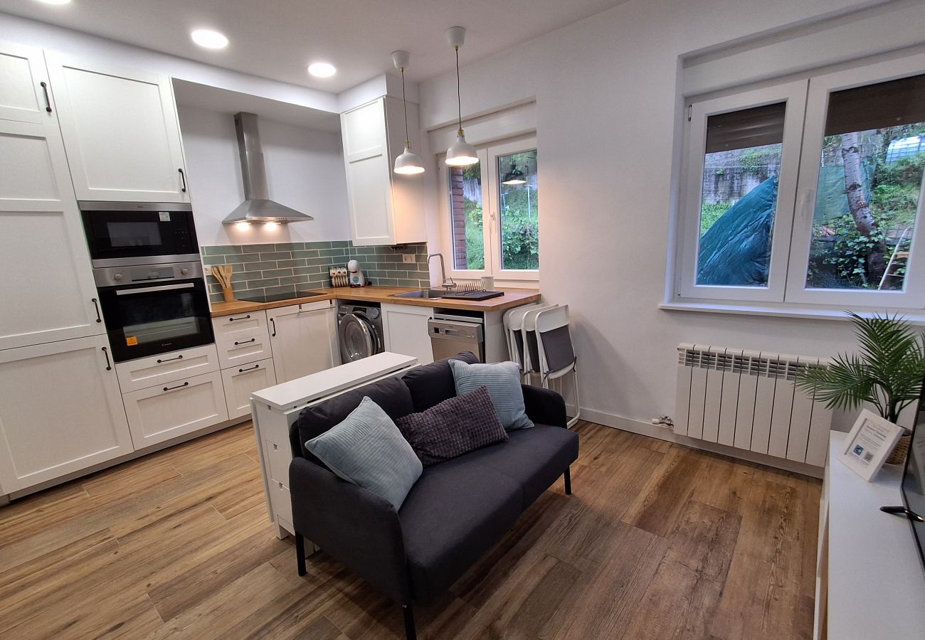 Apartamento en Langreo - 33A03 Apto para 6 pax en Langreo
