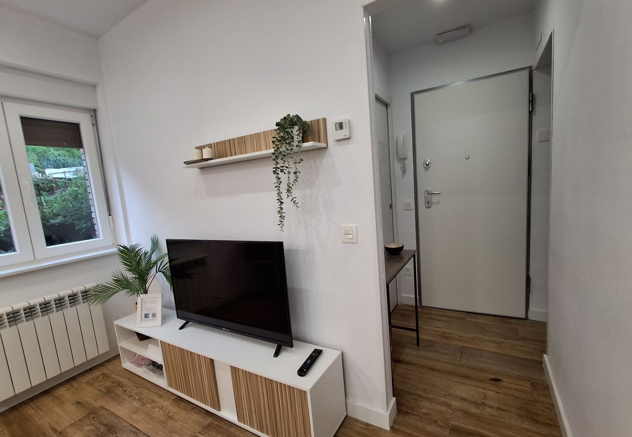 Apartamento en Langreo - 33A03 Apto para 6 pax en Langreo