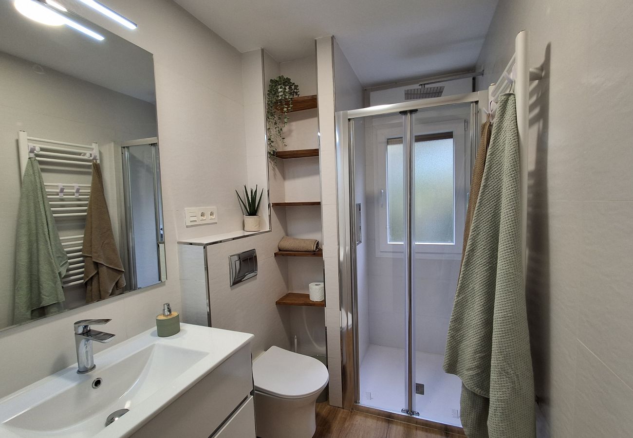 Apartamento en Langreo - 33A03 Apto para 6 pax en Langreo