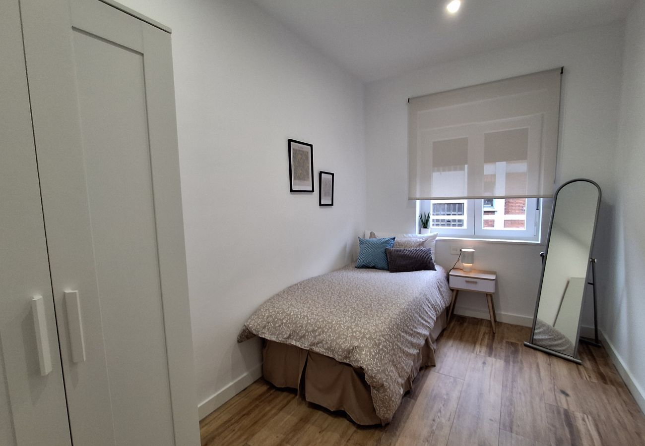 Apartamento en Langreo - 33A03 Apto para 6 pax en Langreo