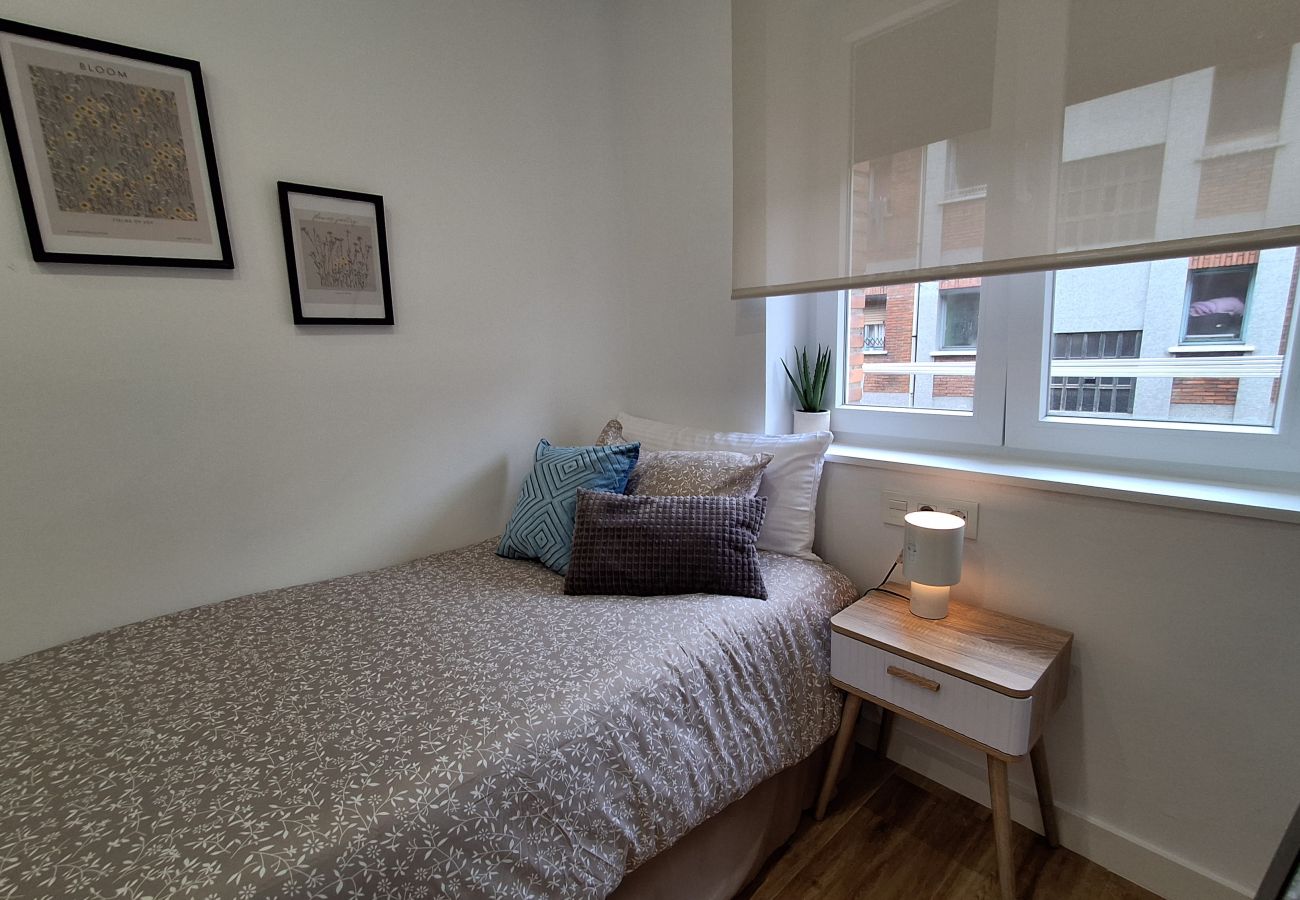 Apartamento en Langreo - 33A03 Apto para 6 pax en Langreo