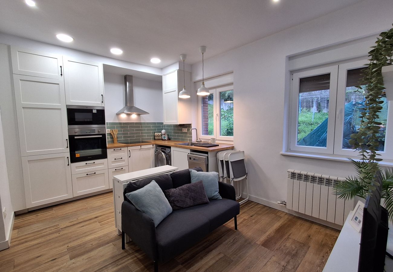 Apartamento en Langreo - 33A03 Apto para 6 pax en Langreo