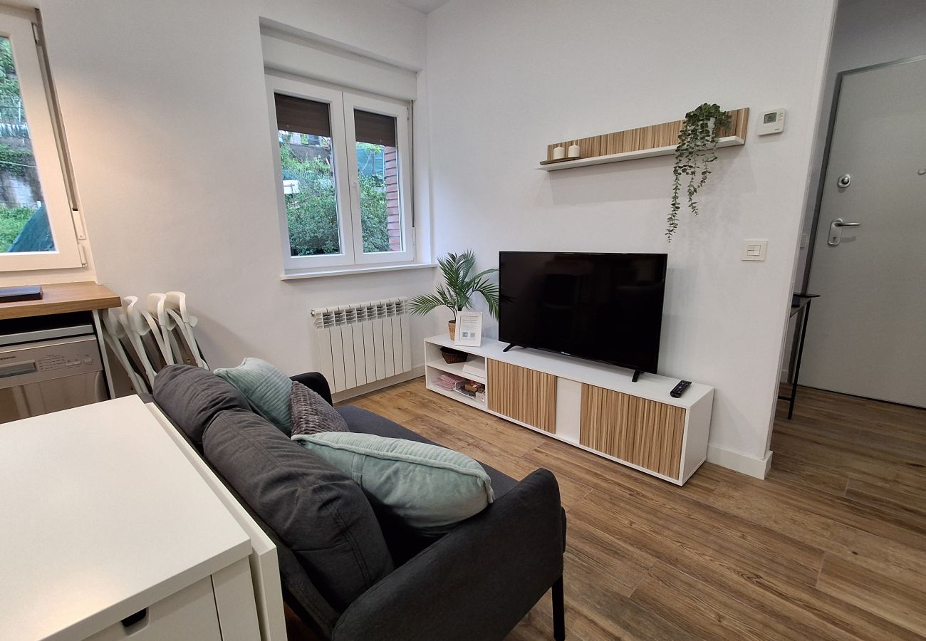 Apartamento en Langreo - 33A03 Apto para 6 pax en Langreo