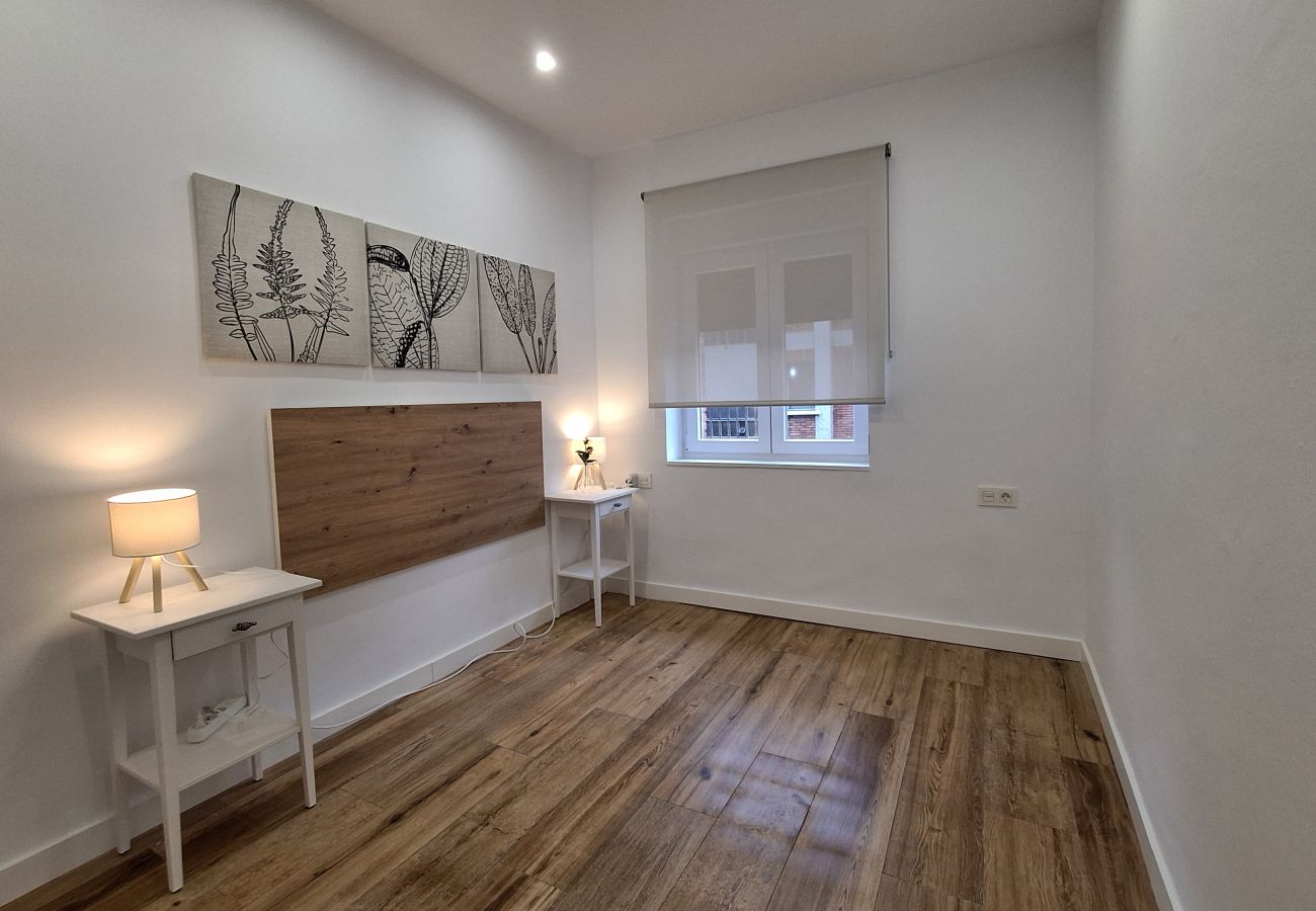 Apartamento en Langreo - 33A03 Apto para 6 pax en Langreo