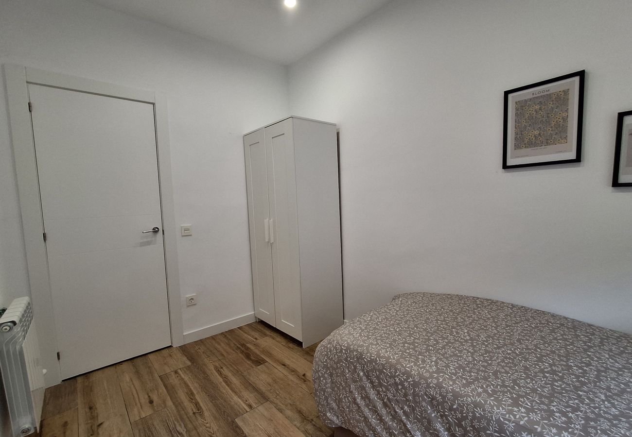 Apartamento en Langreo - 33A03 Apto para 6 pax en Langreo