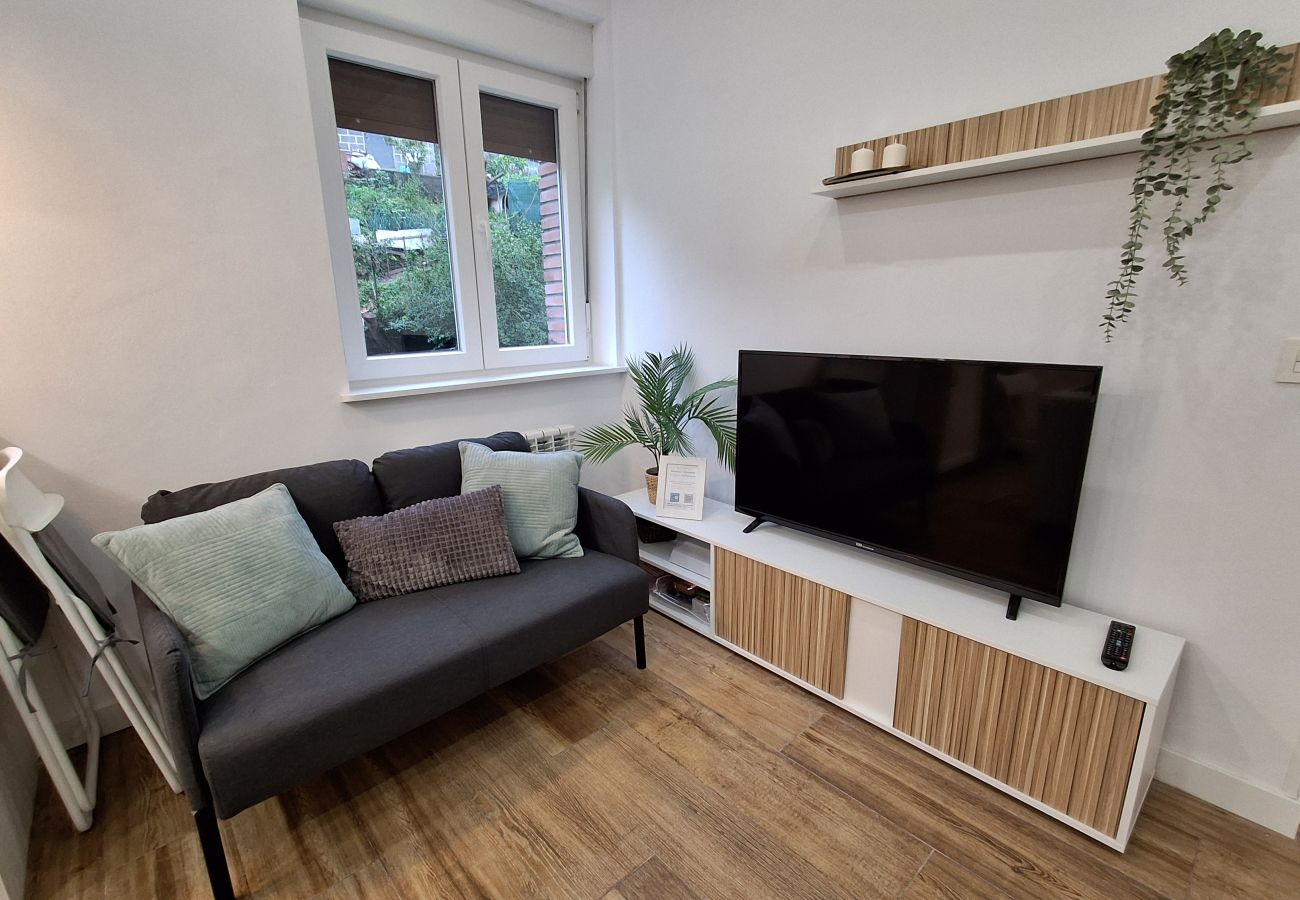 Apartamento en Langreo - 33A03 Apto para 6 pax en Langreo