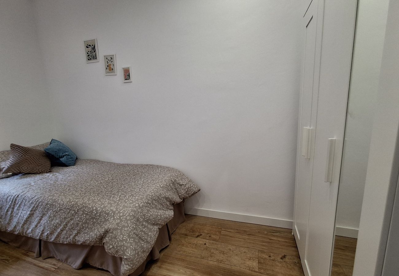 Apartamento en Langreo - 33A03 Apto para 6 pax en Langreo