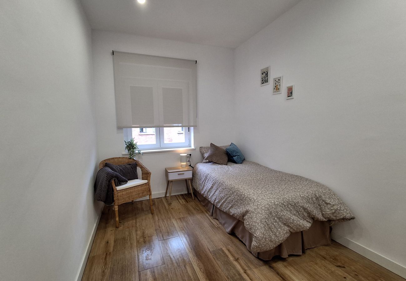 Apartamento en Langreo - 33A03 Apto para 6 pax en Langreo