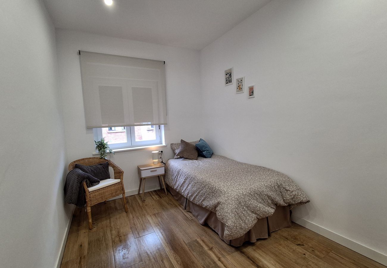 Apartamento en Langreo - 33A03 Apto para 6 pax en Langreo