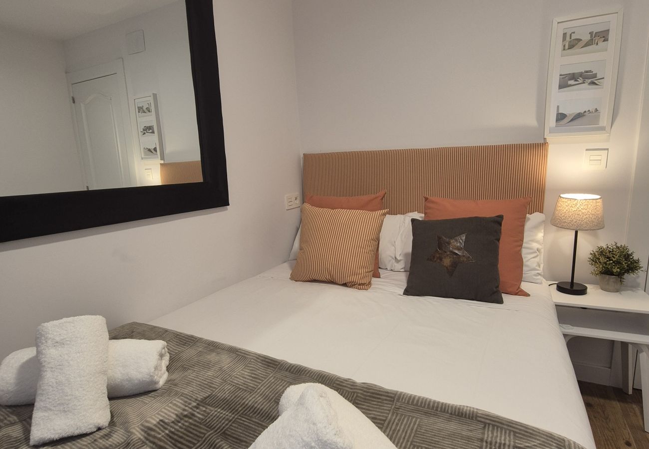 Apartamento en Gijón - 1A157 ALQUILER  DE TEMPORADA Coqueto Apartamento e