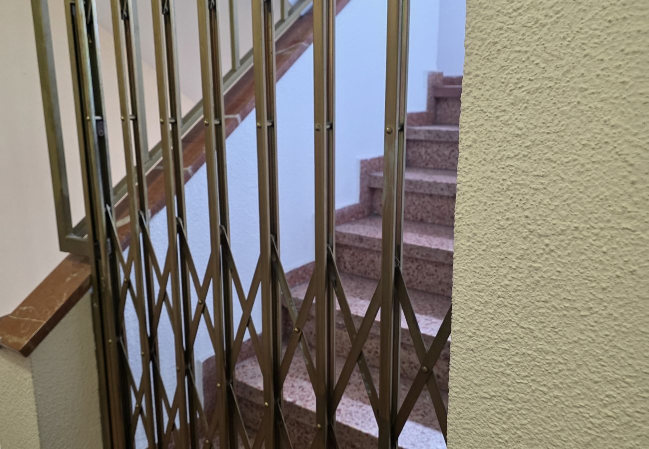 Apartamento en Gijón - 1A159 Alquiler DE TERMPORADA 3 dormitorios