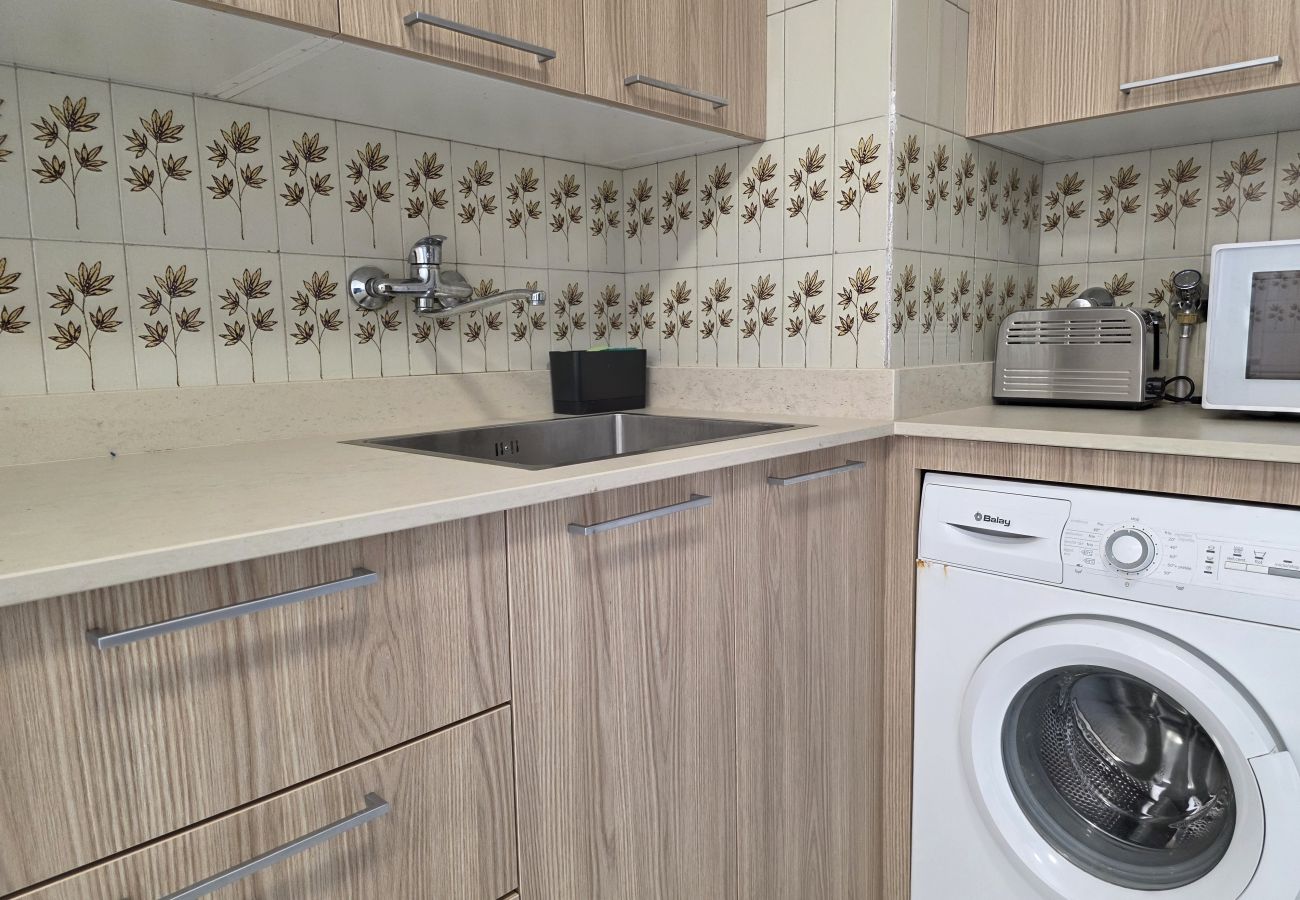Apartamento en Gijón - 1A159 Alquiler DE TERMPORADA 3 dormitorios