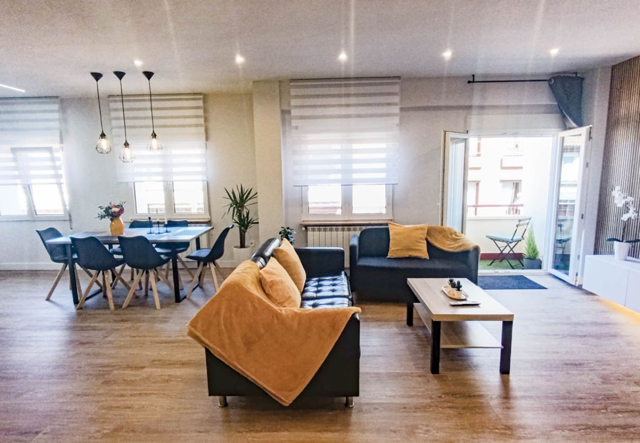 Apartamento en Gijón - 1A163 ALQUILER TEMPORADA Moderno a un paso Playa P