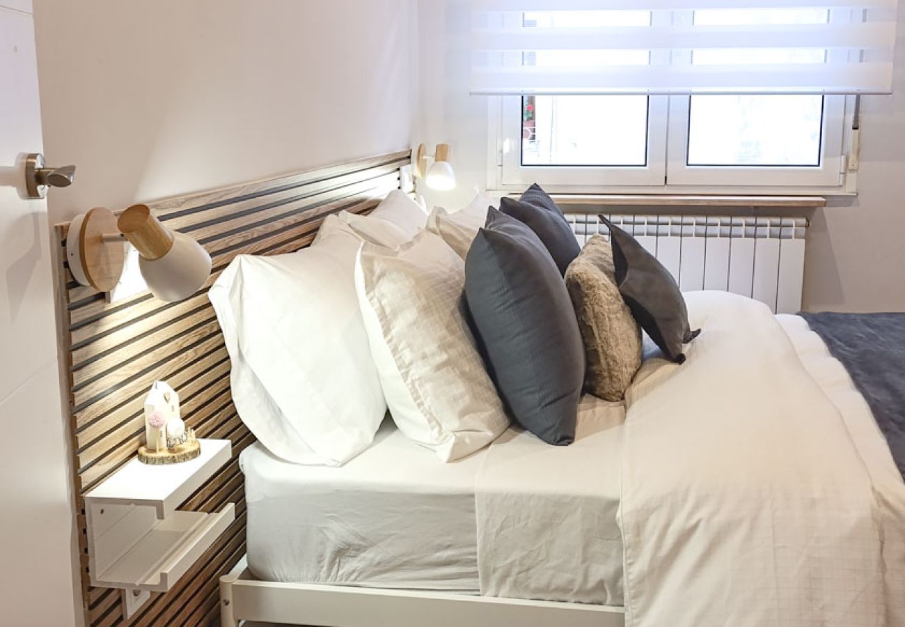 Apartamento en Gijón - 1A163 ALQUILER TEMPORADA Moderno a un paso Playa P