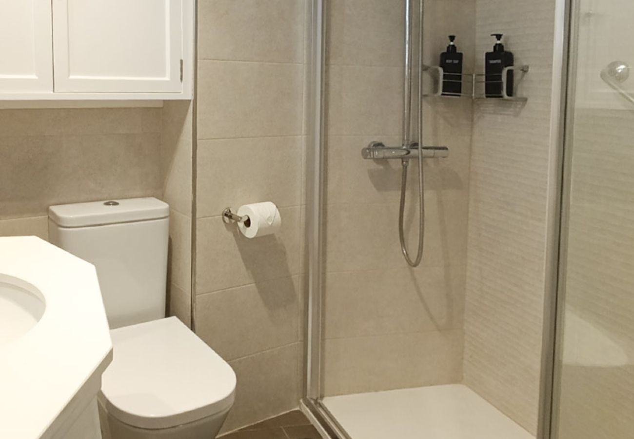 Apartamento en Gijón - 1A163 ALQUILER TEMPORADA Moderno a un paso Playa P