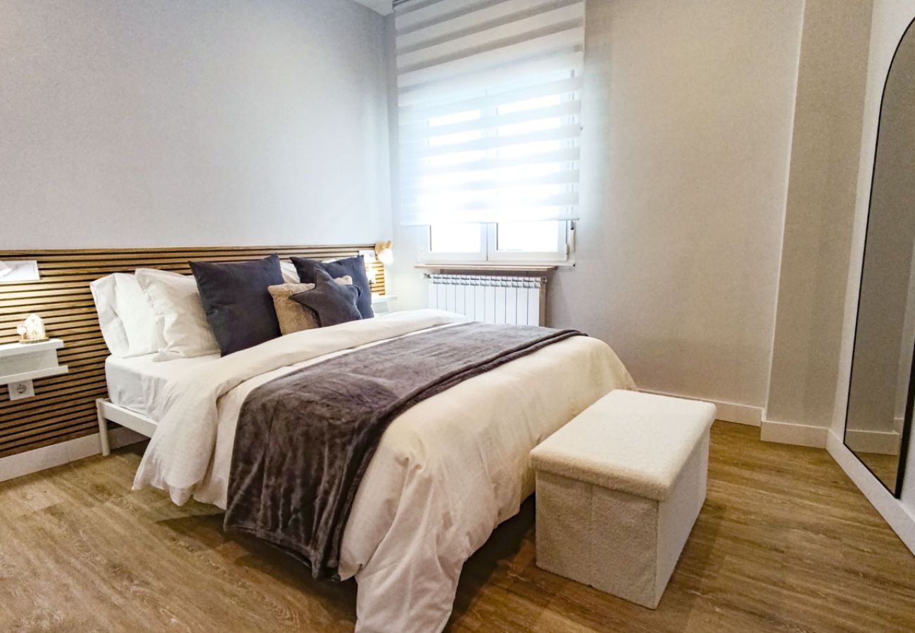 Apartamento en Gijón - 1A163 ALQUILER TEMPORADA Moderno a un paso Playa P