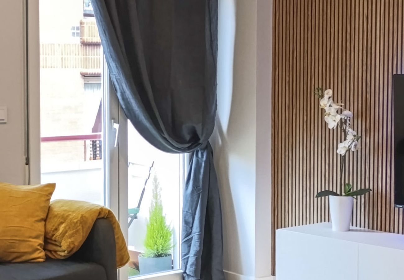 Apartamento en Gijón - 1A163 ALQUILER TEMPORADA Moderno a un paso Playa P